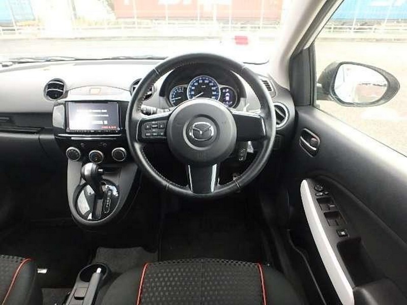 2013 Mazda Demio