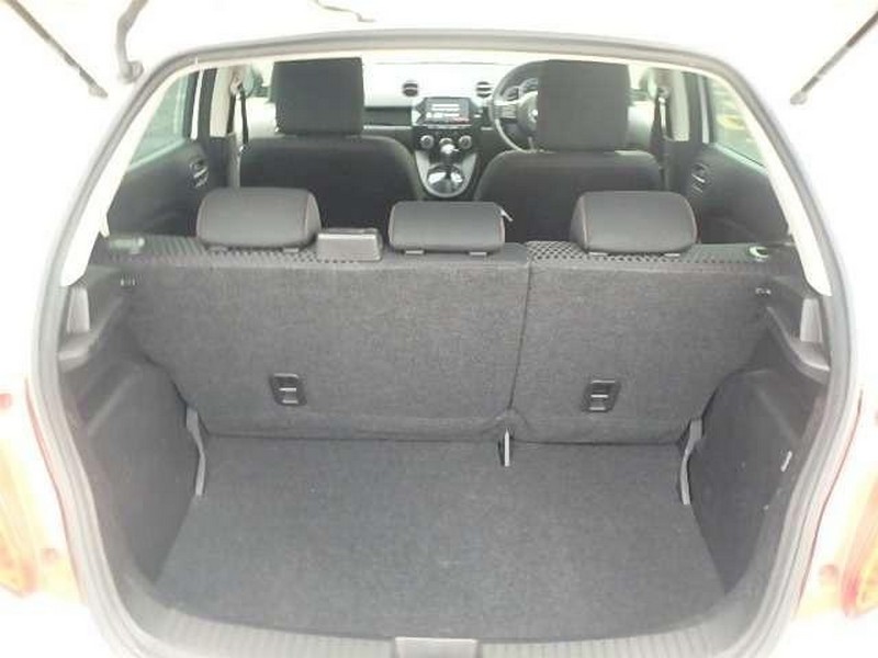 2013 Mazda Demio