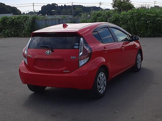 TOYOTA AQUA HYBRID