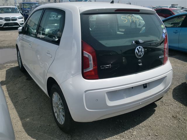 VOLKSWAGEN UP
