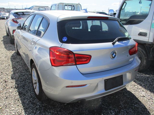 BMW 1 SERIES