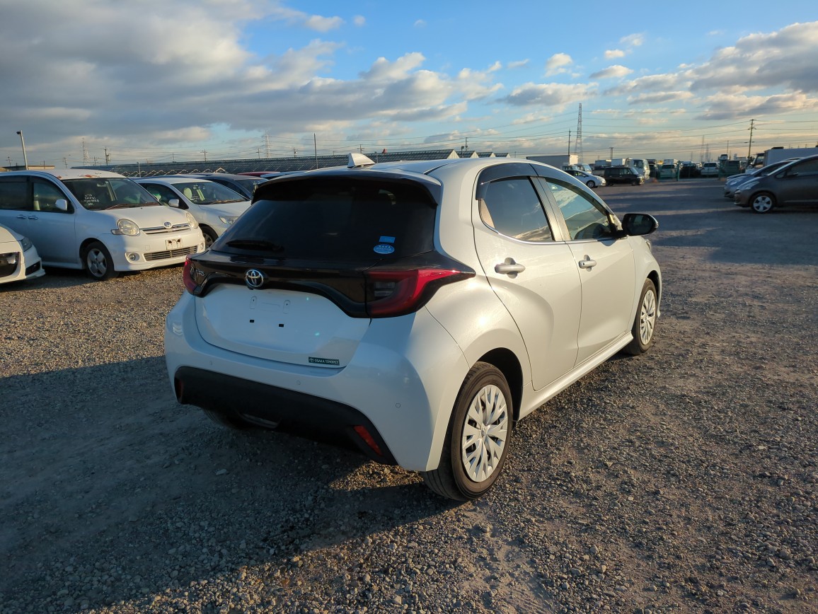 TOYOTA YARIS