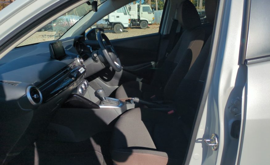 MAZDA2