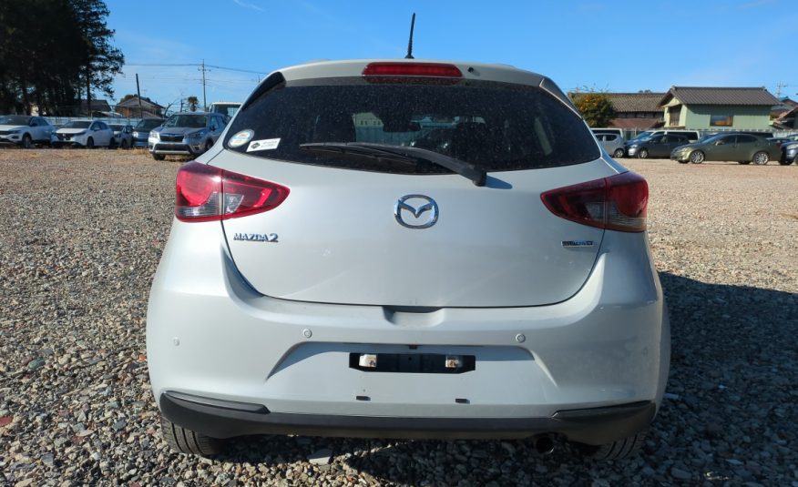 MAZDA2