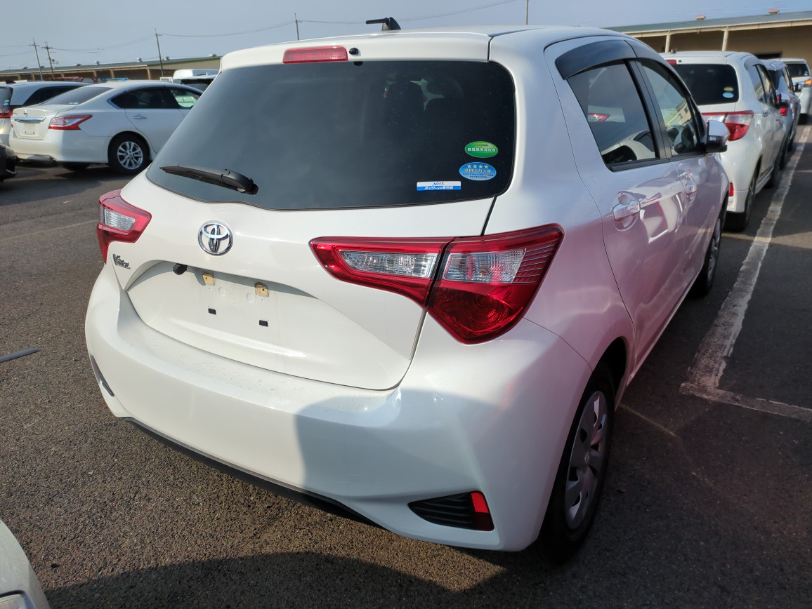 TOYOTA VITZ