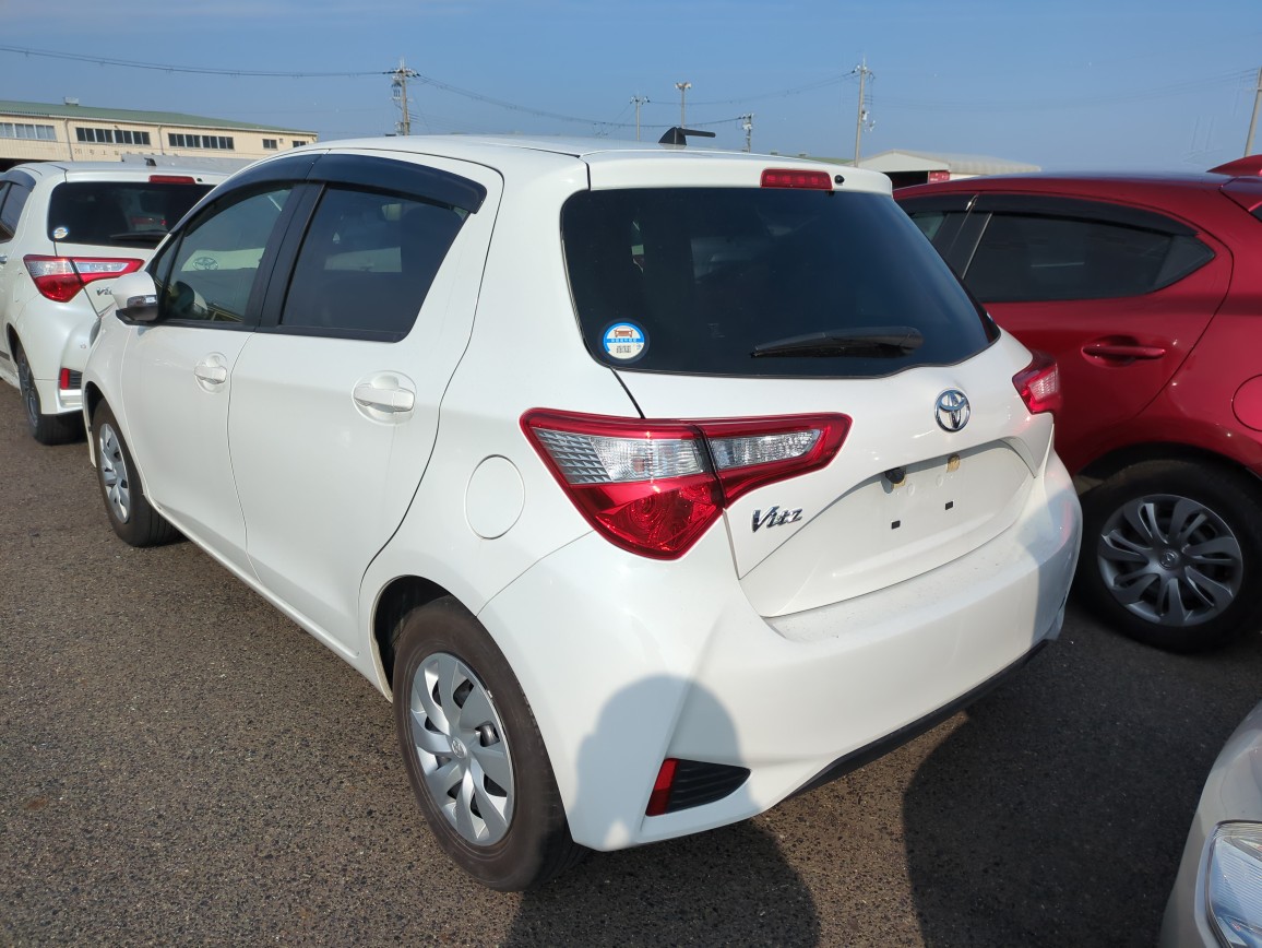 TOYOTA VITZ