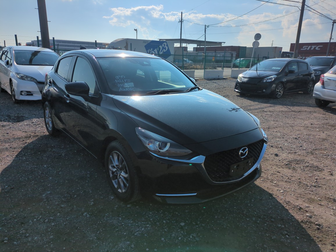 MAZDA2