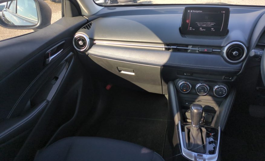 MAZDA2