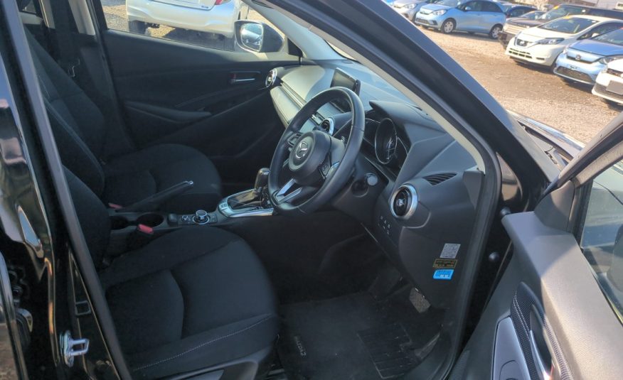 MAZDA2