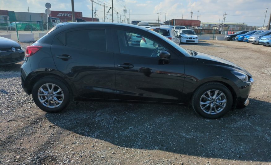 MAZDA2