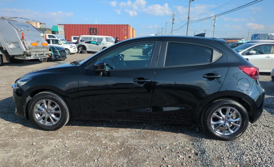 MAZDA2