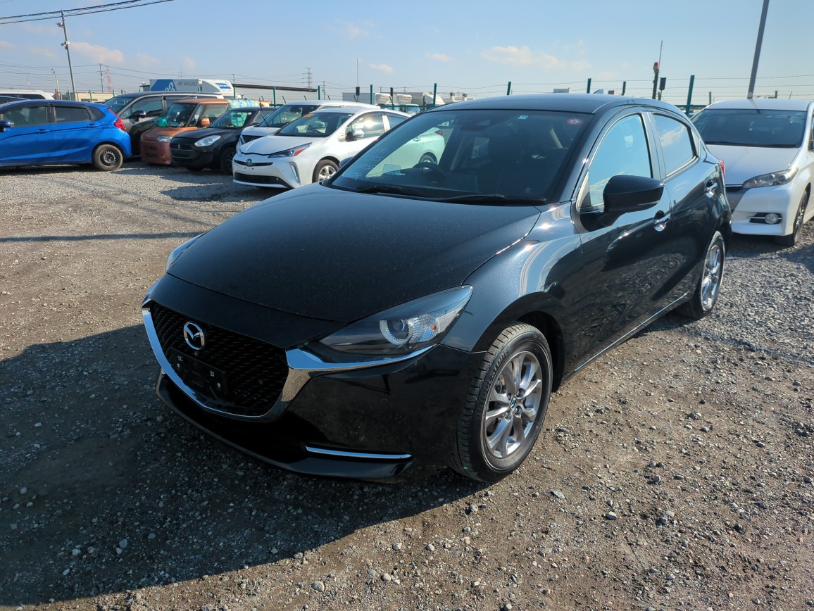 MAZDA2